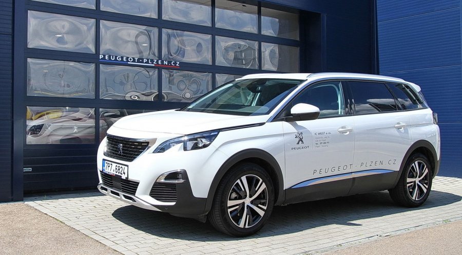 Peugeot 5008, Allure 1.2 PureTech 130 EAT8, barva bílá