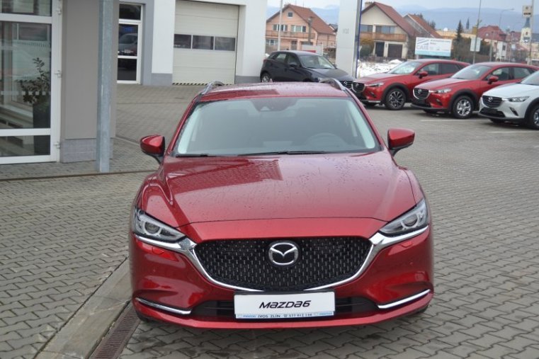 Mazda 6, 2,5i 194k, barva červená