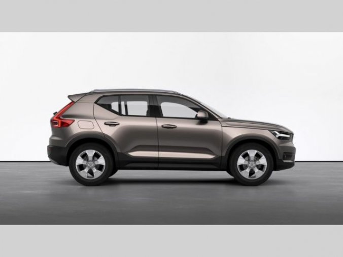 Volvo XC40, T3 1.5L 163 HP MOMENTUM PRO AT, barva šedá