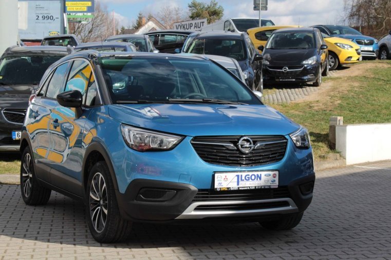 Opel Crossland X, Innovation 1,2 Turbo 81 kW AT, barva modrá