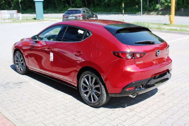 Mazda 3, SKYACTIV-G, barva červená