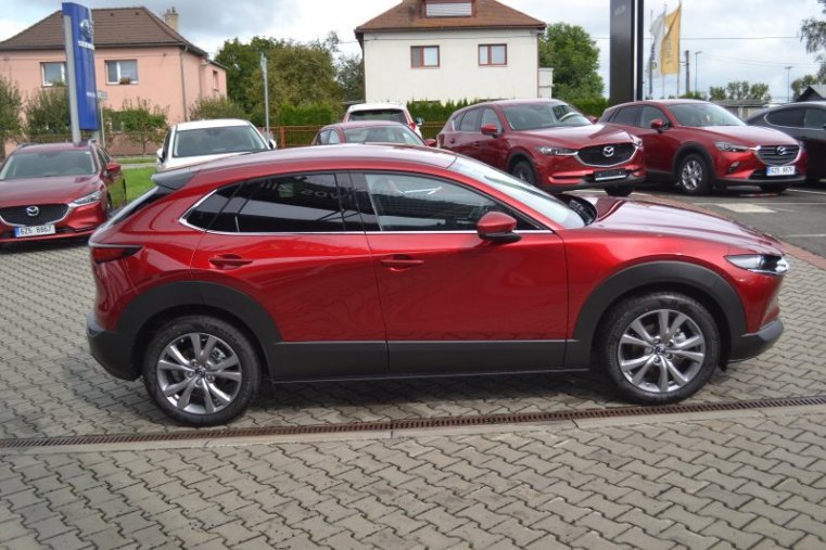 Mazda CX-30, 2,0 122k, barva červená