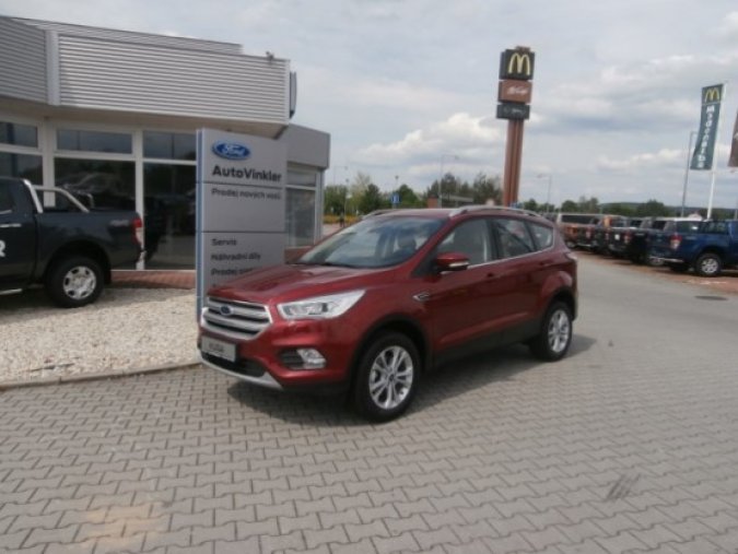 Ford Kuga, 1.5 EcoBoost, barva červená