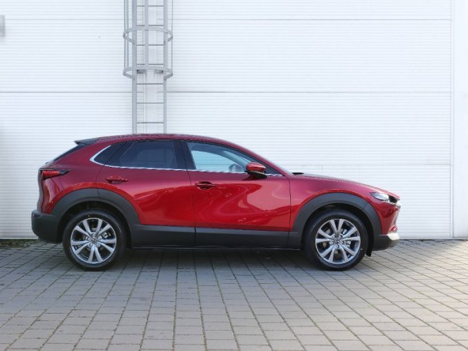 Mazda CX-30, 2,0 Skyactiv-X 180k/132kW AT, barva červená