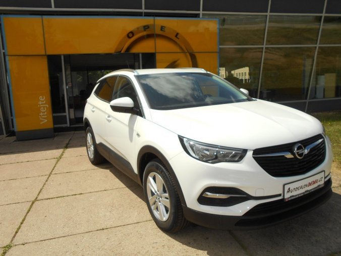 Opel Grandland X, SMILE 1,2 TURBO, barva bílá