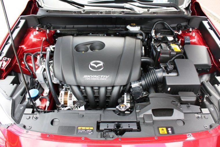 Mazda CX-3, SKYACTIV-G, barva červená