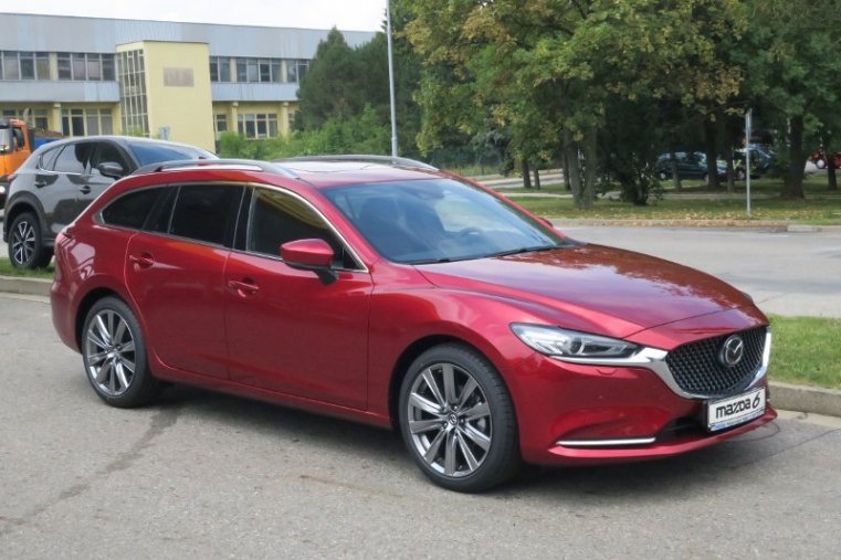 Mazda 6, 2,5 Skyactiv-G 194k, barva červená