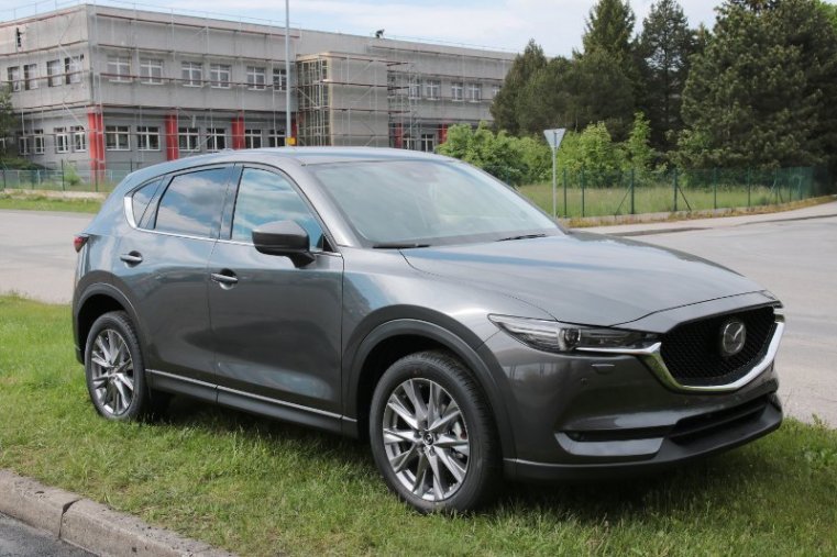 Mazda CX-5, 2,5 Skyactiv-G 194k, barva šedá