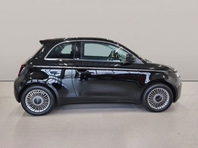 Fiat 500, 500e Hatchback 42kWh, barva černá