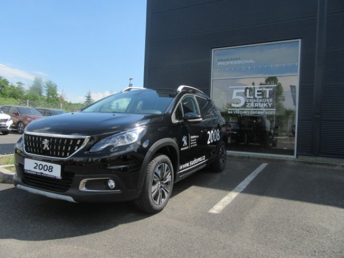 Peugeot 2008, ALLURE 1,2 PureTech 82k MAN5, barva černá