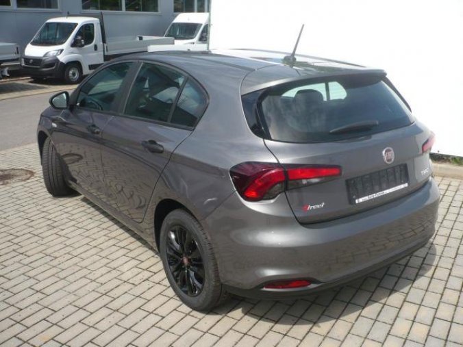 Fiat Tipo, HB 1.4 95k Street, barva šedá