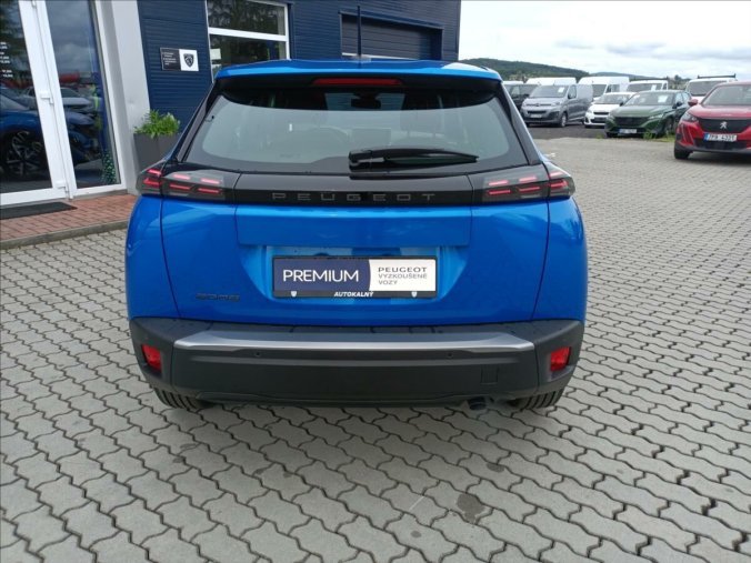 Peugeot 2008, Peugeot 2008 1,2 Active 1.2 PureTech 100k MAN6, barva modrá