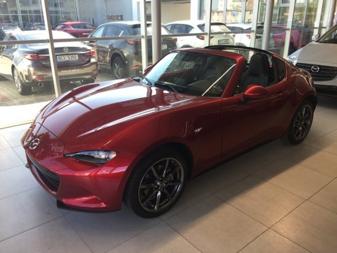 Mazda MX-5, 2,0 Skyactiv-G184, barva červená