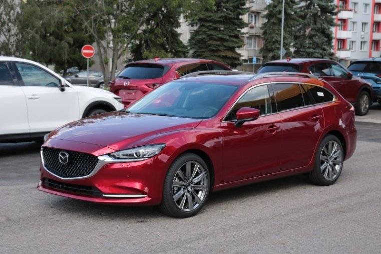 Mazda 6, 2,5 Skyactiv-G 194k, barva červená