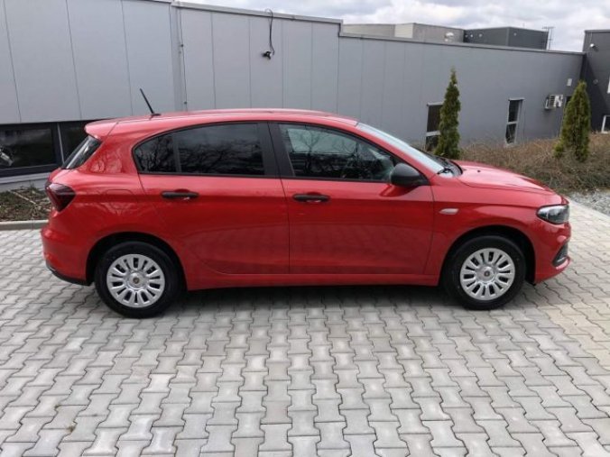 Fiat Tipo, 5DR 1.0 FireFly 100k, barva červená