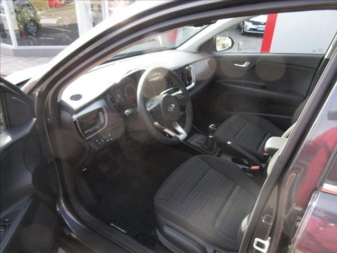 Kia Stonic, 1,3 SE 1,25 CVVTComfort, barva šedá