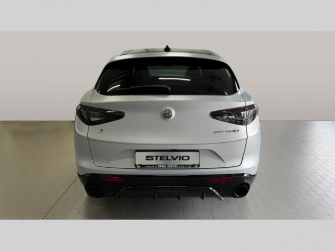 Alfa Romeo Stelvio, 2.0 Turbo 280k Q4 COMPETIZIONE, barva šedá